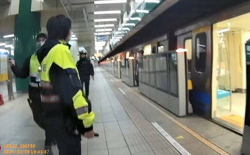 捷運新店站傳老翁持刀驚動大批警力！報案女子涉謊報遭送辦