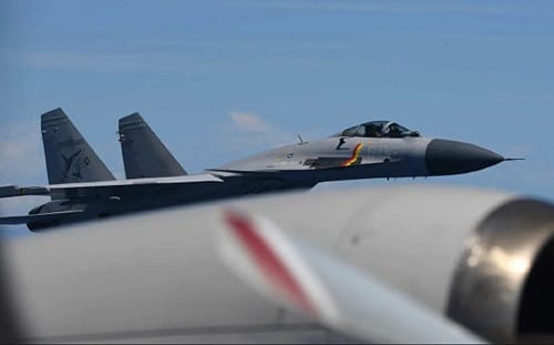 殲-15新玩具？！美軍媒：中國航艦主力戰機掛載超音速「鷹擊-15」  多層次威脅