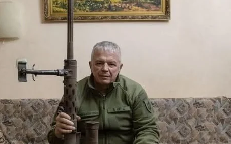 3.8公里外命中目標! 用的是這槍 子彈飛9秒後才擊中 烏狙擊手破世界紀錄 