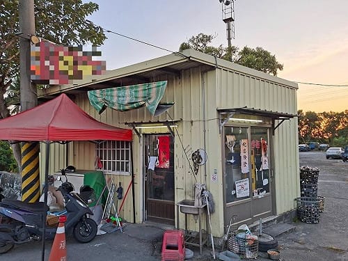 台1線檳榔攤掩護經營職業賭場　南警逮14人送辦