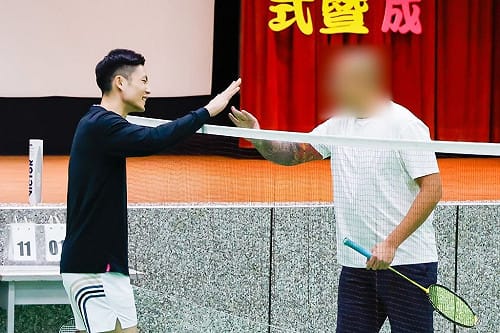 周天成北監演講暨友誼賽　鼓勵收容人做出改變