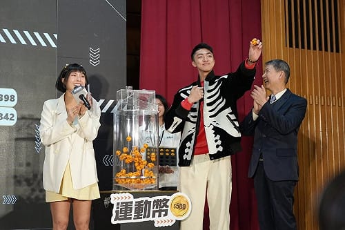 擊劍新星李讓為運動幣抽籤　有預感抽到自己