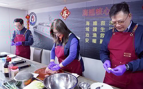 連三年為海巡手作圍爐年菜    管碧玲：謝謝您們守護國家! 