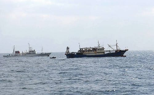 扣押中國漁船！高市早苗強硬表態 ：依法持續取締外國漁船違法捕撈作業