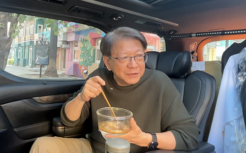 潘孟安曝返鄉首站吃「這味」！隔空喊話蔡其昌：屏東肉圓才王道