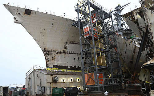 美國船業大翻身？川普公布42頁「海事行動計畫」 誓言重建造船霸權