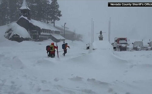 加州太浩湖北部山區雪崩  12名滑雪客＋4專業嚮導遇劫  10下落不明