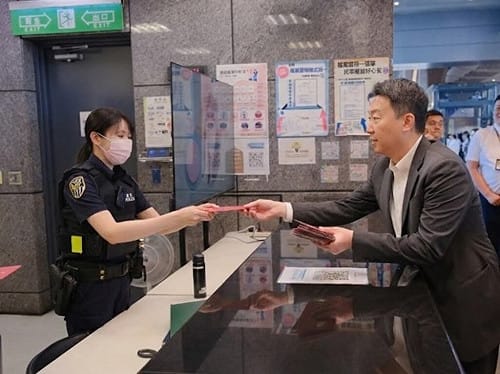 雙鐵春節疏運近900萬人次　年初三最高峰