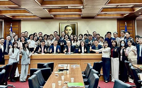 蔡其昌接任民進黨立院黨團總召  感謝柯建銘成全世代傳承