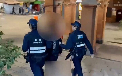 新北三峽驚傳砍人事件！不滿前主管告狀   持雙刀血濺工地