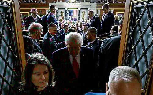 狠打臉川普! 國情咨文誇稱「黃金時代」 CNN : 「這些地方」不符事實... 