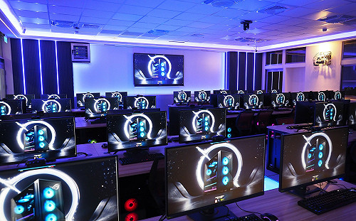 已故父母是東海化工班對 葉景睿概捐35萬美元催生AI PC教室 