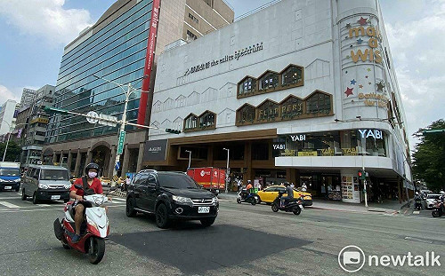 南西商圈爆亮刀事件  女子持美工刀恐嚇警追查