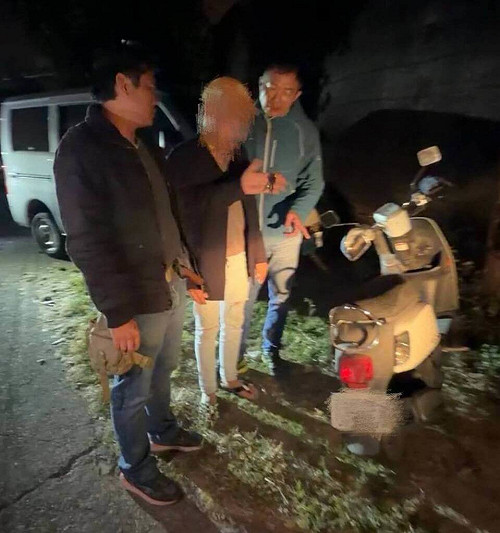 光頭慣竊戴假髮埔里偷多車　仍被南投警逮捕送辦