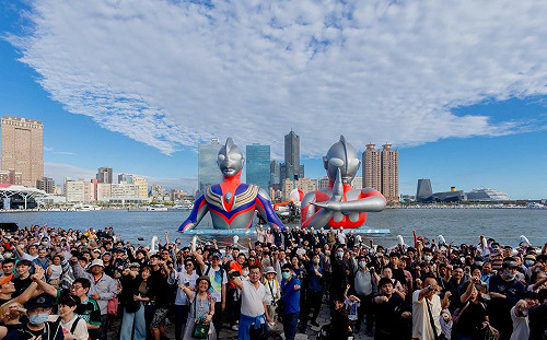 2026高雄冬日遊樂園閉幕   超人力霸王跨世代合體告別