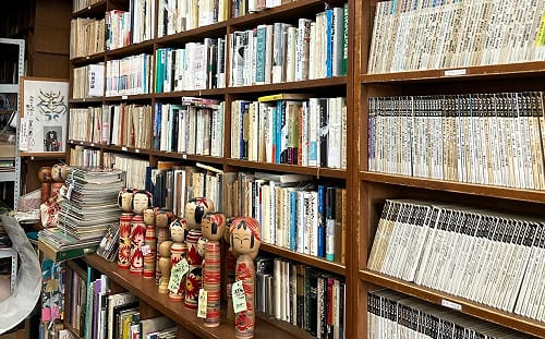 「最酷街區」大啖古書與咖哩！東京神保町3家必逛懷舊老情調