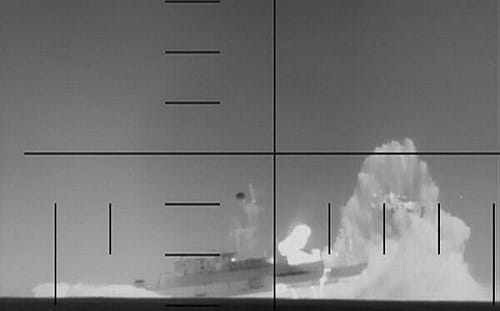 (影) 驚悚4艦連爆畫面曝光! 伊朗海軍沒了 油輪、商船成美軍下個目標