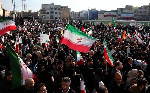 （影）美、以戰機開路 伊朗內戰展開! 地面叛軍來了 庫德武裝向伊西推進