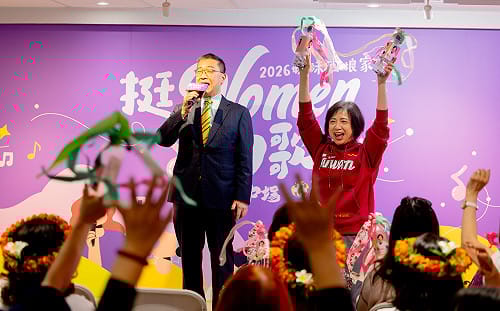 暗諷王定宇？徐國勇獻唱「這首歌」：人要純情像何欣純一樣純