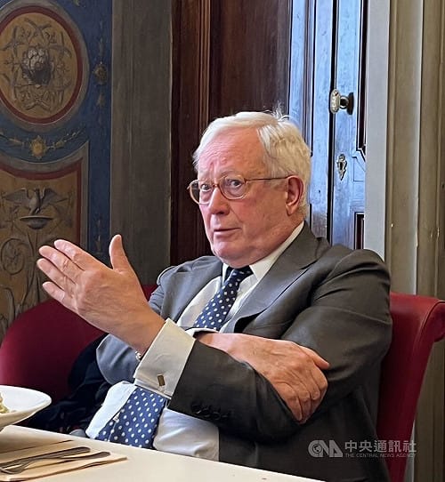 義眾院外委會主席崔蒙迪：3月下旬率團訪中