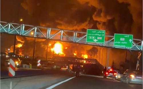 以色列轟炸伊朗大油庫 川普不經國會、加速批准對以軍售2萬枚炸彈