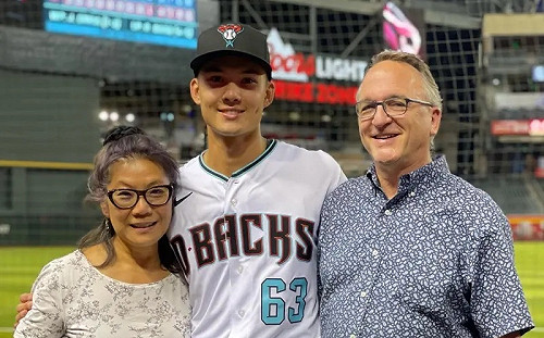 費柴德 WBC 2分砲逆轉 母親談兒子爆紅 笑稱「完全不懂為什麼」