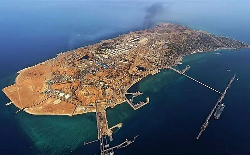 美軍轟炸伊朗石油樞紐「哈爾克島」川普警告：不排除打擊石油設施