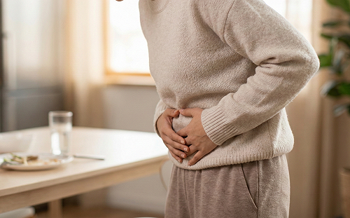 一吃油就腹脹拉肚子？專科醫：恐是腸道菌失衡警訊！