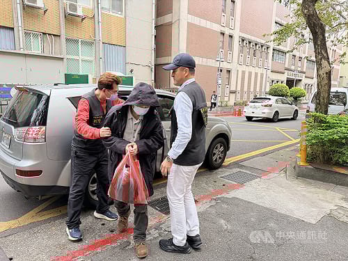 男子凌晨持刀欲闖總統府遭逮　移送北檢複訊