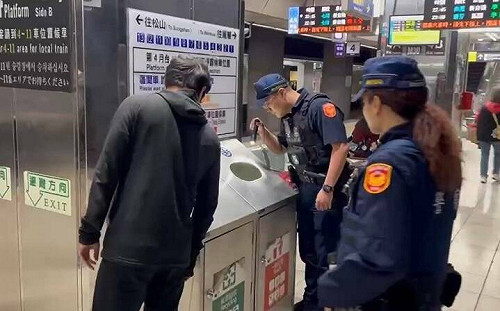 網友揚言中午北車放炸彈！警方大規模安檢 家屬澄清：被盜帳號
