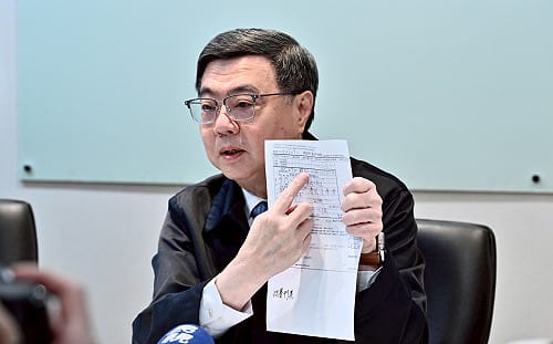 卓榮泰208萬包機  王浩宇「幫腔」：合理價格、華航絕對賺錢