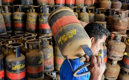 中東戰火燒到廚房？印度掀起「電磁爐搶購潮 」 亞馬遜銷量狂飆30倍