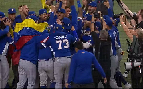  (影)3：2力退美國奪首冠！球評讚委內瑞拉：最強不是陣容「是韌性」 