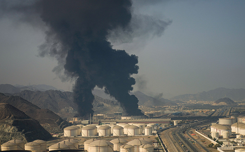 伊朗出動無人機狂炸波斯灣鄰國能源設施！ 科威特2座煉油廠遭攻擊