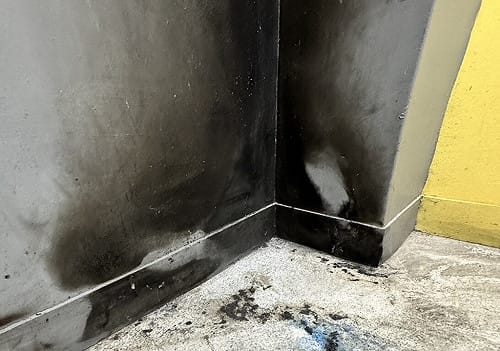 為數百元糾紛縱火嘉縣府停車場　警19日緝嫌到案