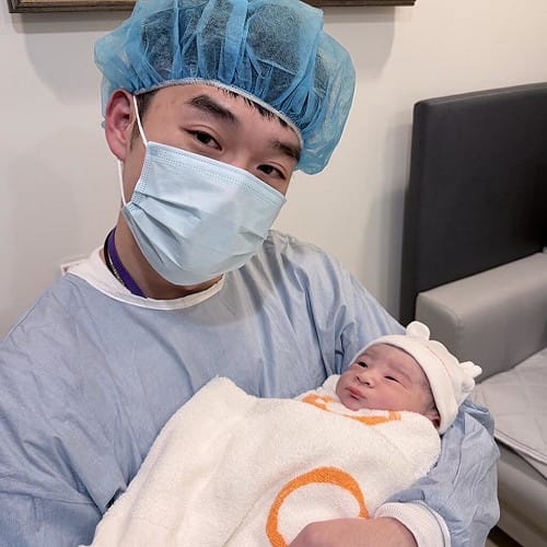 王齊麟喜獲「麟兒」感謝老婆　抱小Baby讚太奇妙