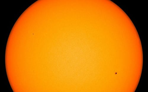 中度磁暴來襲！氣象署發布「太空天氣警訊」影響15小時