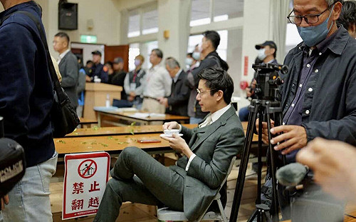 名間鄉茶師常行深強大氣場！當場打臉南投縣府官員：你敢動我茶葉一定跟你們拼命到底！