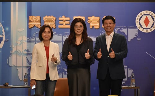 工商建研會「與黨主席有約」高雄登場     鄭麗文同框柯志恩、謝龍介