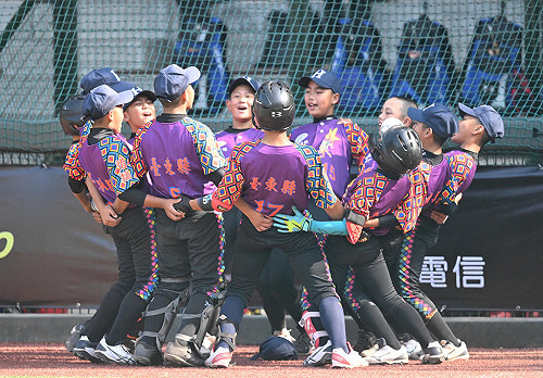 謝國城盃少棒台東紅葉敲3轟　擊退北市福林晉4強