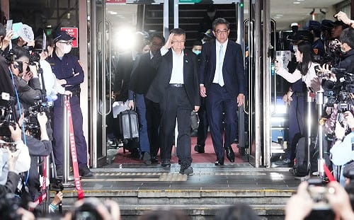 直播》柯文哲一審遭重判17年！ 民眾黨1815召開中外記者會說明