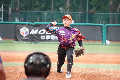 邱賢閤滿貫砲兼後援好投　謝國城少棒台東紅葉搶勝