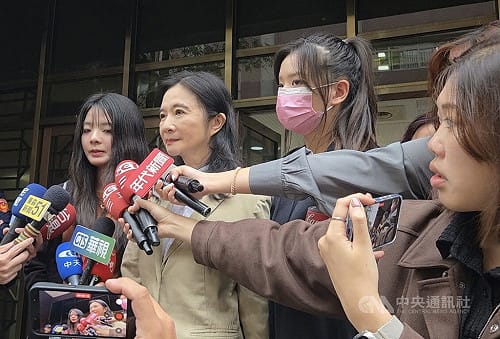 應曉薇交保離開北院　女兒稱媽媽沒有貪污將上訴