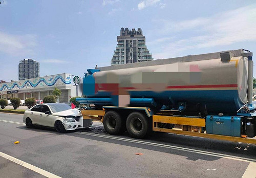 宜蘭頭城撞等紅燈油罐車　轎車駕駛酒測超標送辦