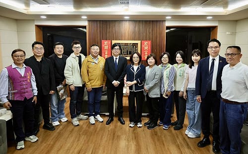 陳其邁揪蔡英文高雄爬山「不攻柴山改打果嶺」　理由爆：怕太熱撐不住