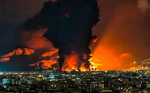 （影）伊、以猛烈互轟! 伊大學被炸以稱地下藏「風洞」 海法電廠疑遇襲