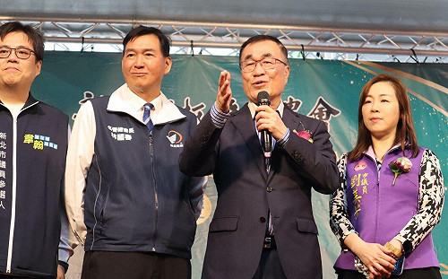 勤跑基層拚戰2026 李四川自嘲「找頭路」 