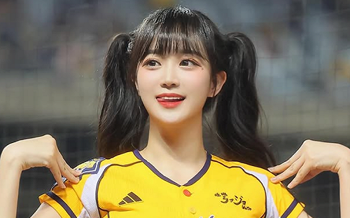 邊荷律無預警發道歉聲明？「真相曝光」吸萬人朝聖