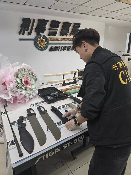 昔捲黑吃黑遭囚禁獲救　高雄男攜弟組詐團被捕