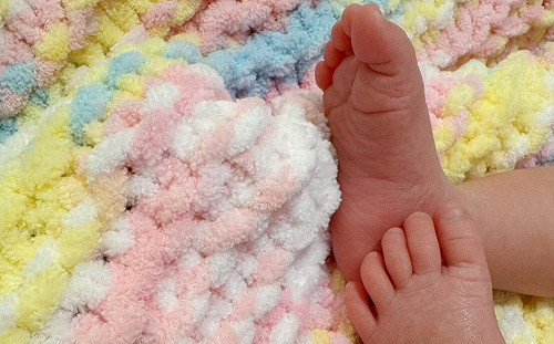 幕僚生小女兒  蕭美琴親勾毛線被：療癒